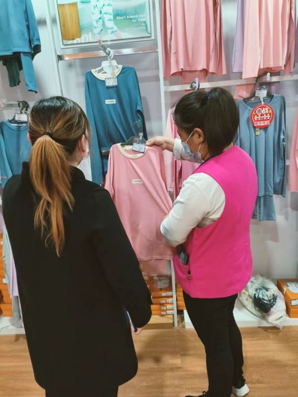【新時代商廈寶龍店】企業(yè)文化踐行者（1）想顧客之所想，急顧客之所急