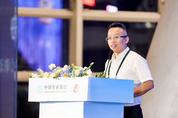 農(nóng)情億萬家 中國農(nóng)業(yè)銀行深化推進(jìn)“誠信、興商、惠民”主題消費(fèi)節(jié)